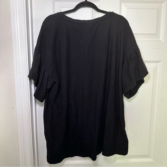 EVRI Black Relaxed Ruffled Short Sleeve T-Shirt - Picture 4 of 8